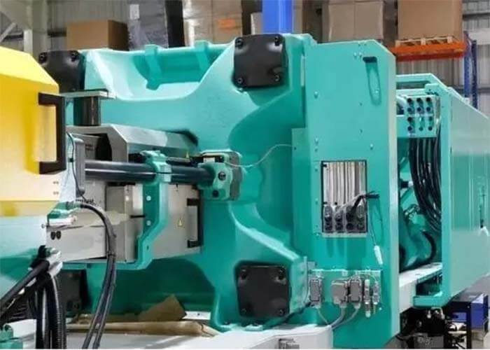 Clamping Position Of Injection Molding Machine