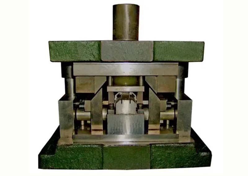 How to Improve the Durability of Stamping Dies - DGMF Mold Clamps Co., Ltd